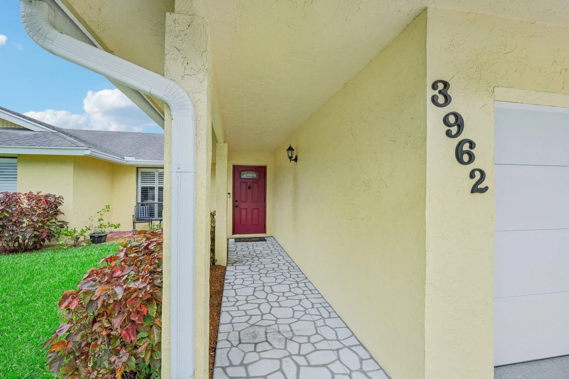Photo of 3962 Winfield Road