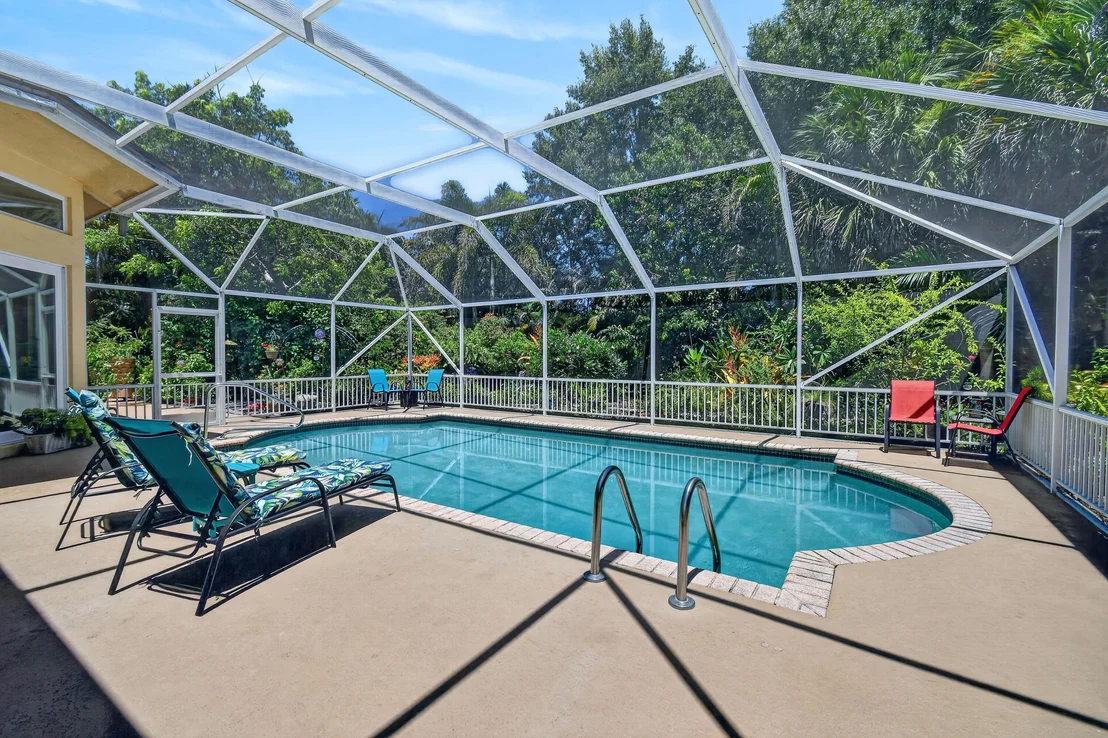 Photo of 153 N River Drive E