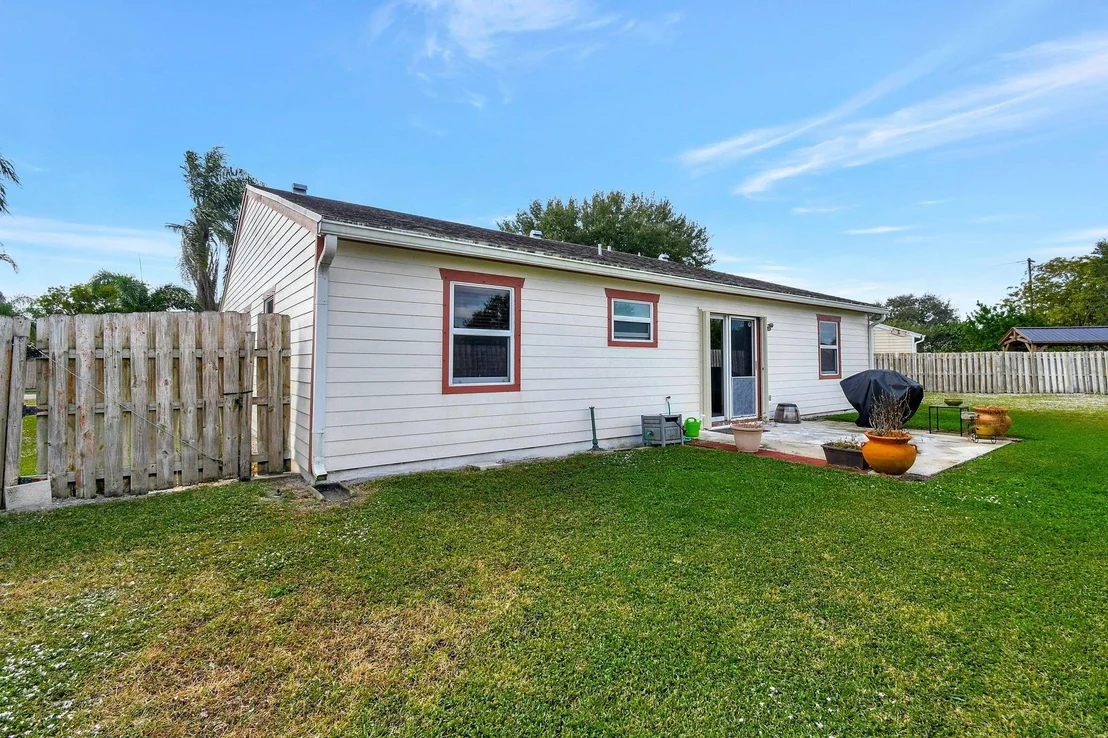 Photo of 7875 Canal Drive