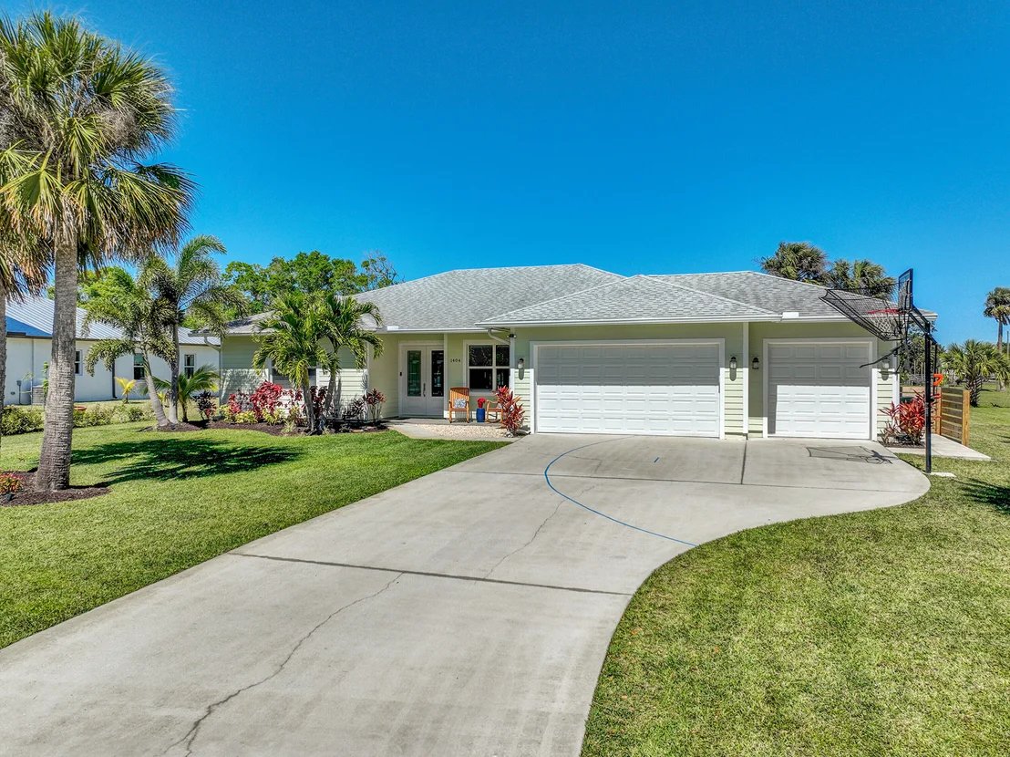Photo of 1404 Lone Pine Drive