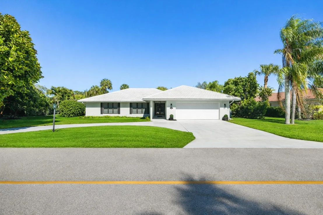 Photo of 2831 SE Fairway W