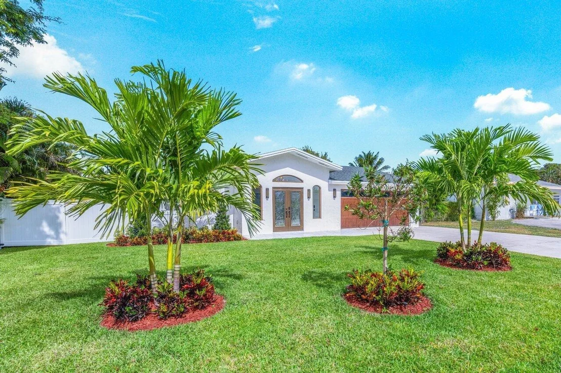 Photo of 311 Gulfstream Drive