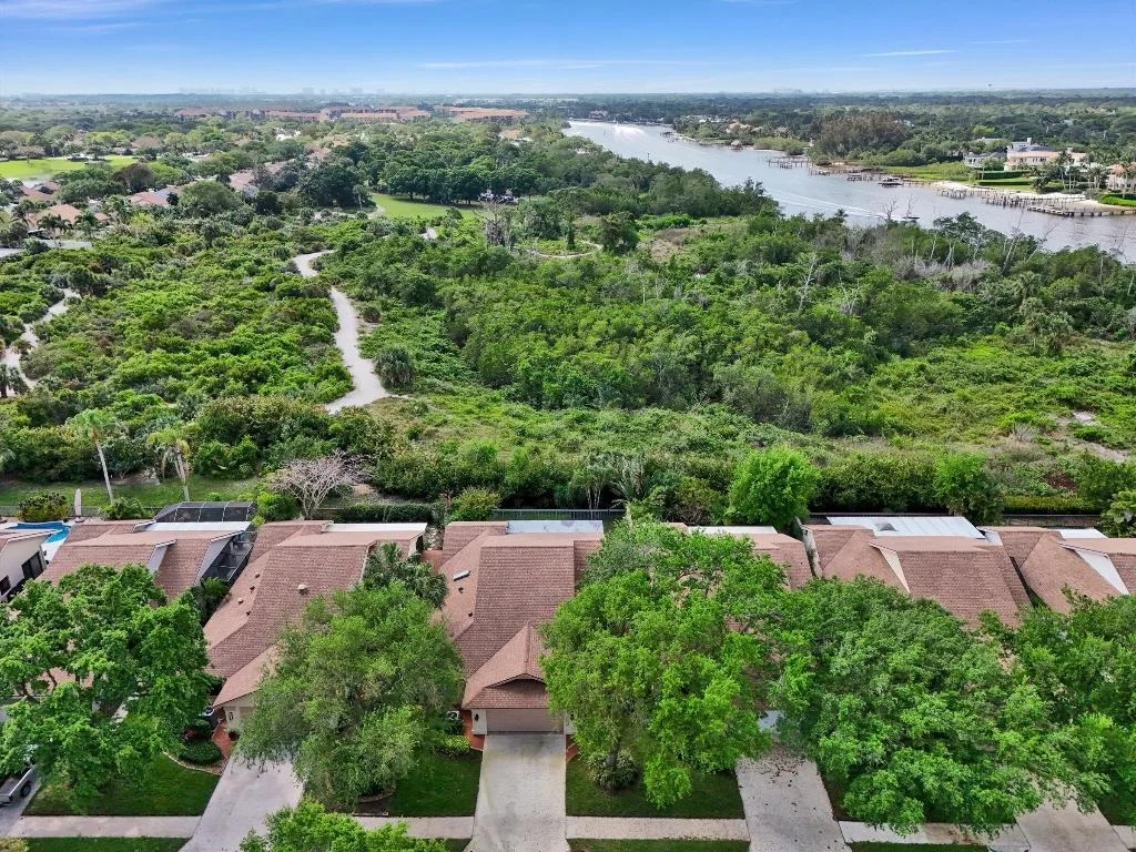 Photo of 316 River Edge Road
