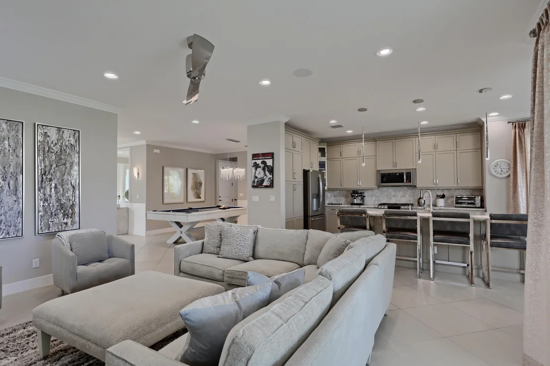 Photo of 7184 Montereal Path