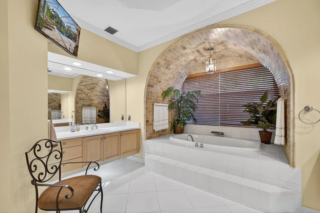 Photo of 125 Renaissance Circle