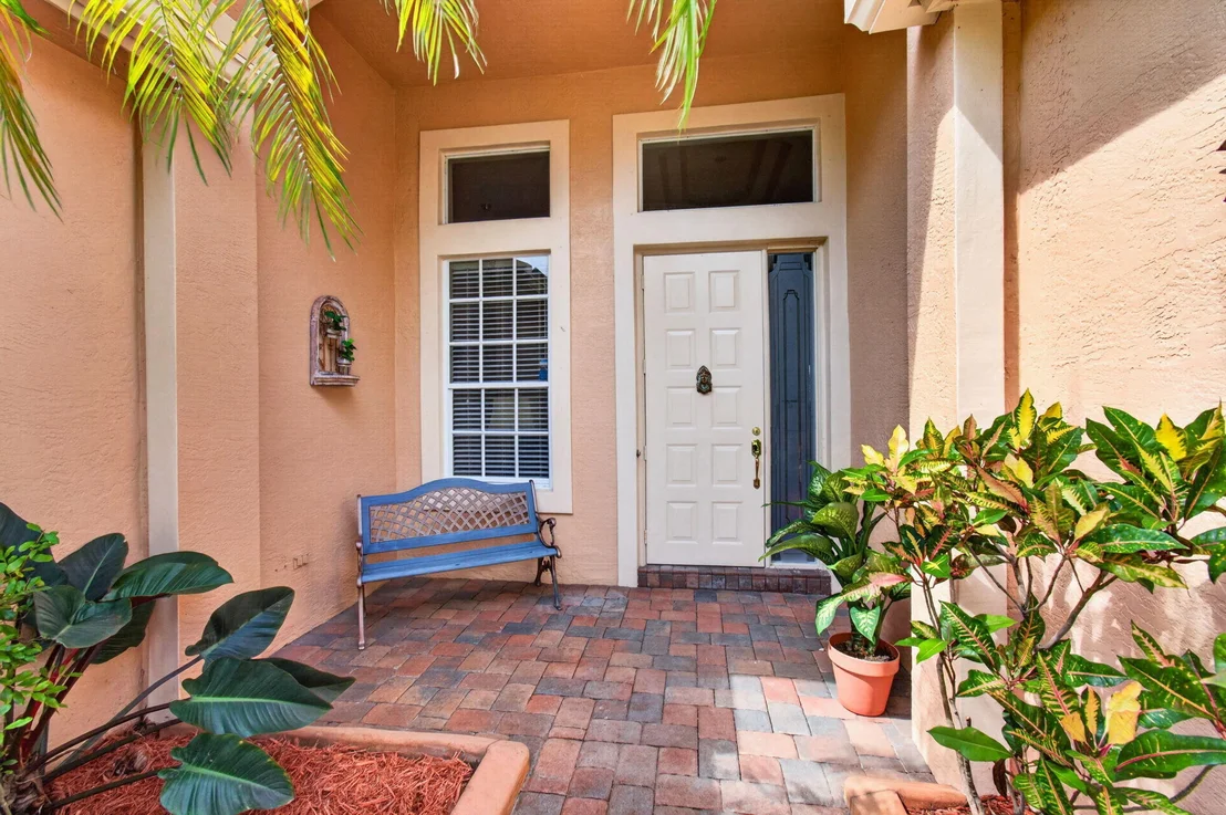 Photo of 9542 Lantern Bay Circle