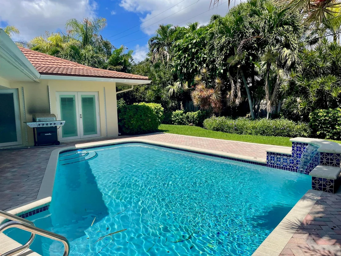 Photo of 839 Malaga Drive