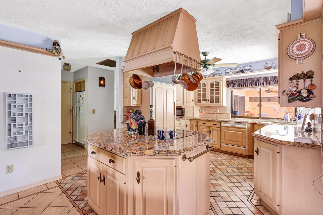 Photo of 3331 SE Fairway West W