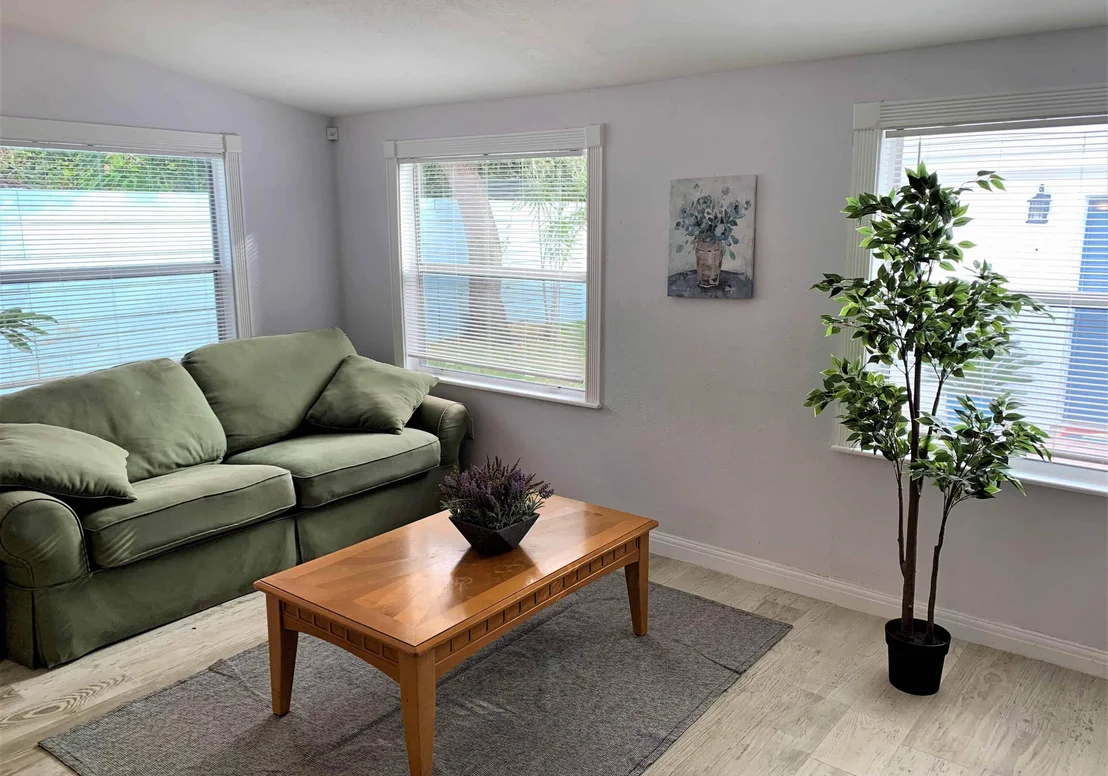 Photo of 918 Upland Road