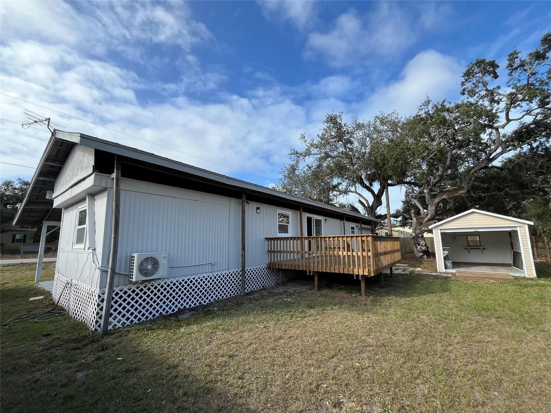 Photo of 1065 Riverview Drive