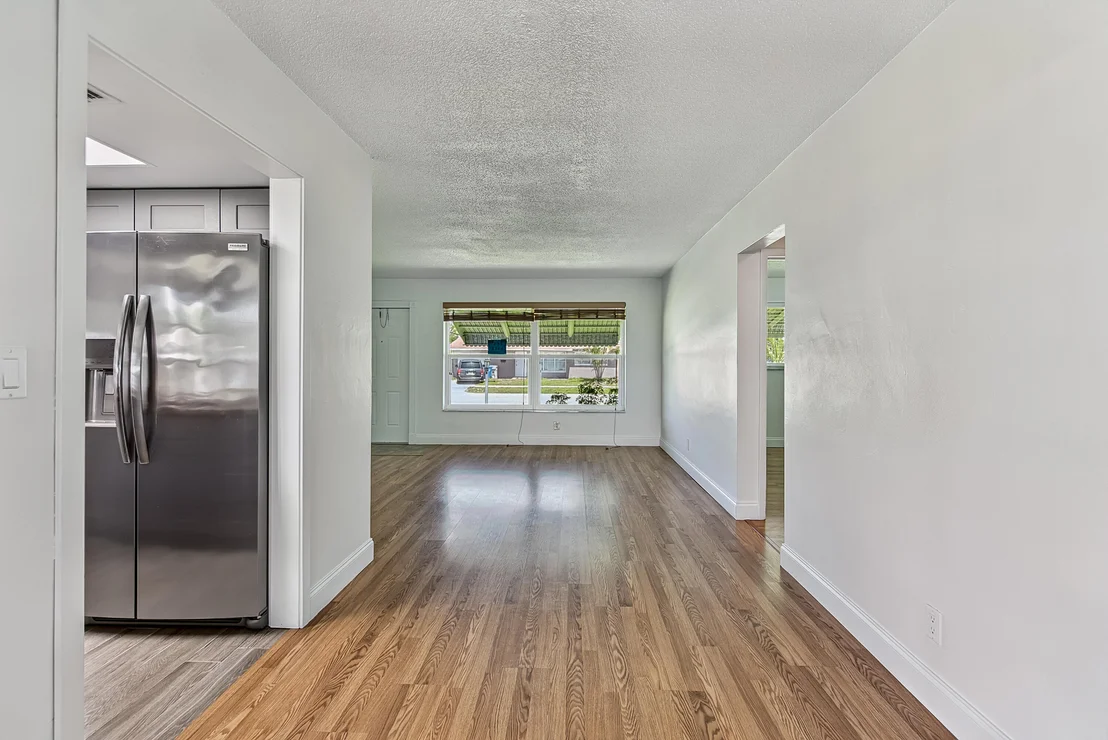 Photo of 2521 N Cypress Road
