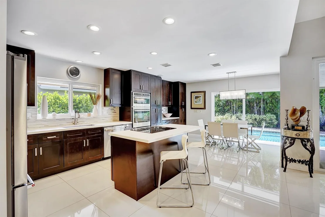Photo of 3952 Live Oak Boulevard