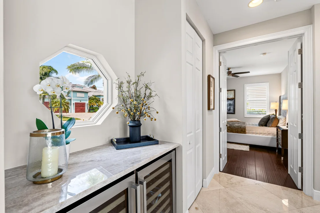 Photo of 2520 NE 35th Street