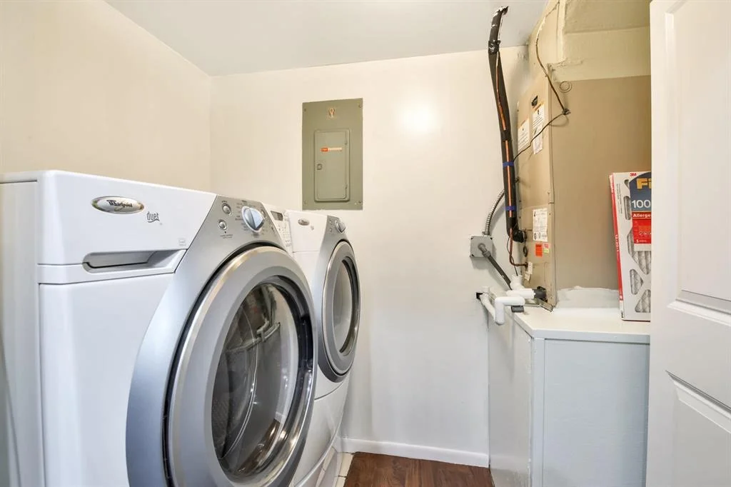 Photo of Unit D2 at 232 Pine Hov Circle