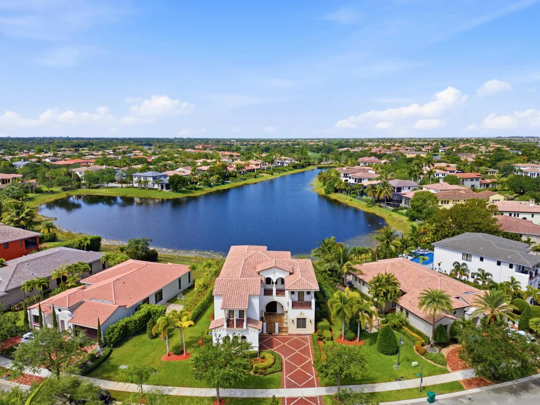 Photo of 8289 Emerald Avenue