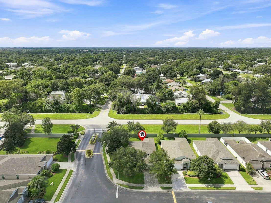 Photo of 815 Greenleaf Circle