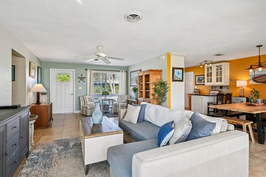 Photo of 818 SE 9th Terrace