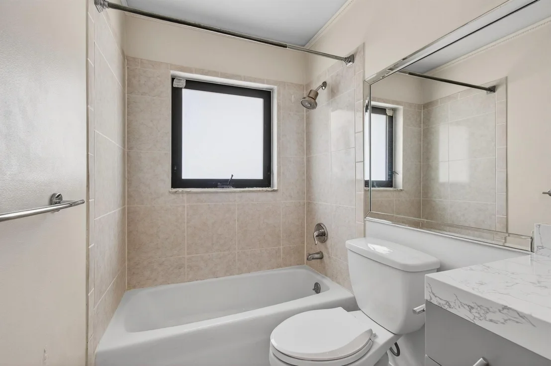 Photo of 714 Heron Drive