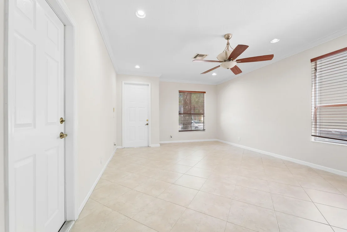 Photo of 4341 NE Lake Lucerne Circle NE