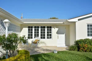 Photo of 401 S Juno Lane S
