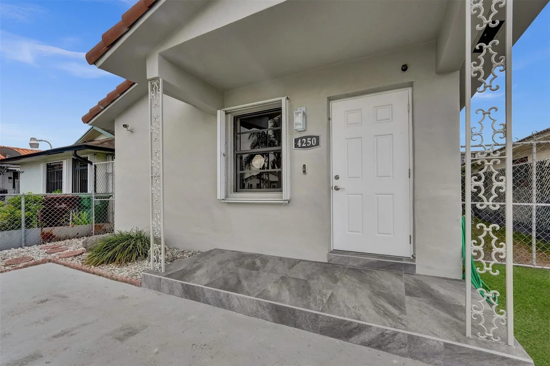 Photo of 4250 W 10th Avenue