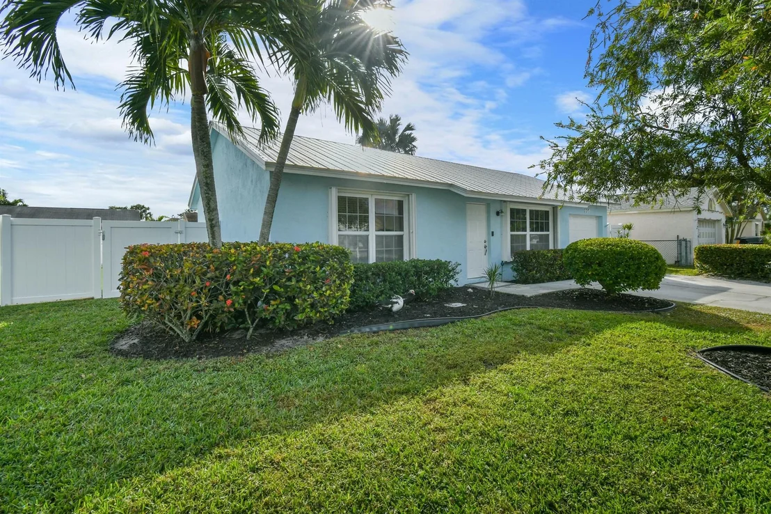 Photo of 110 Banyan Circle