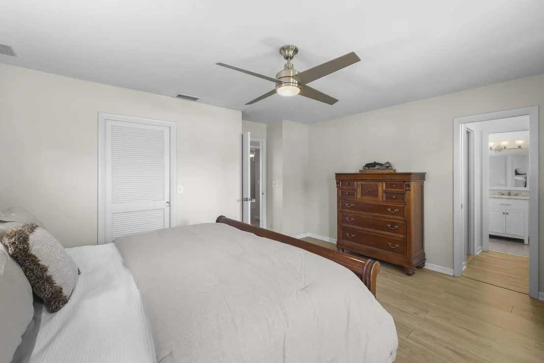 Photo of 6797 Bayshore Drive