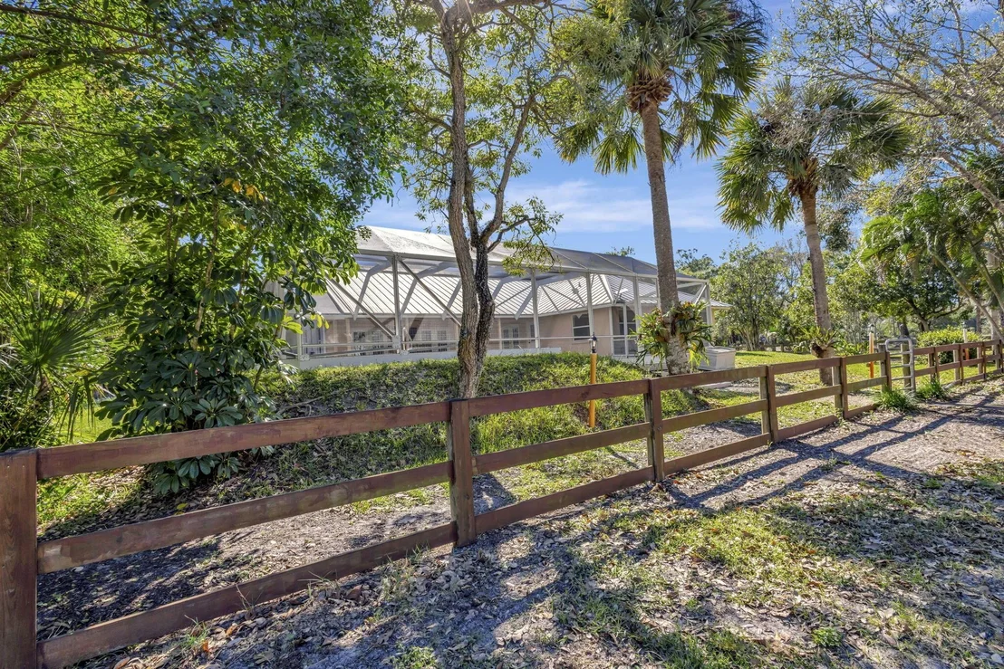 Photo of 4783 Windmill Road