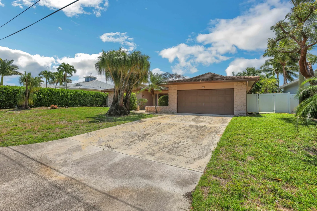 Photo of 20 Tradewinds Circle