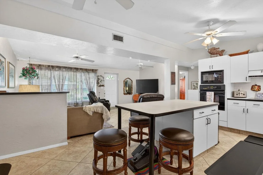 Photo of 1432 SE 2nd Street SE