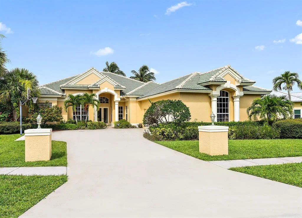 Photo of 18585 Lakeside Gardens Drive