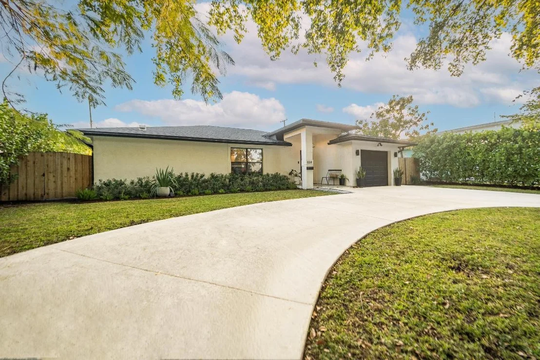 Photo of 1014 Avon Road