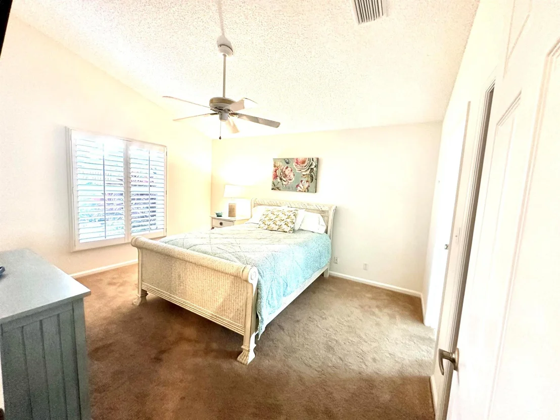 Photo of 1069 Aviary Road