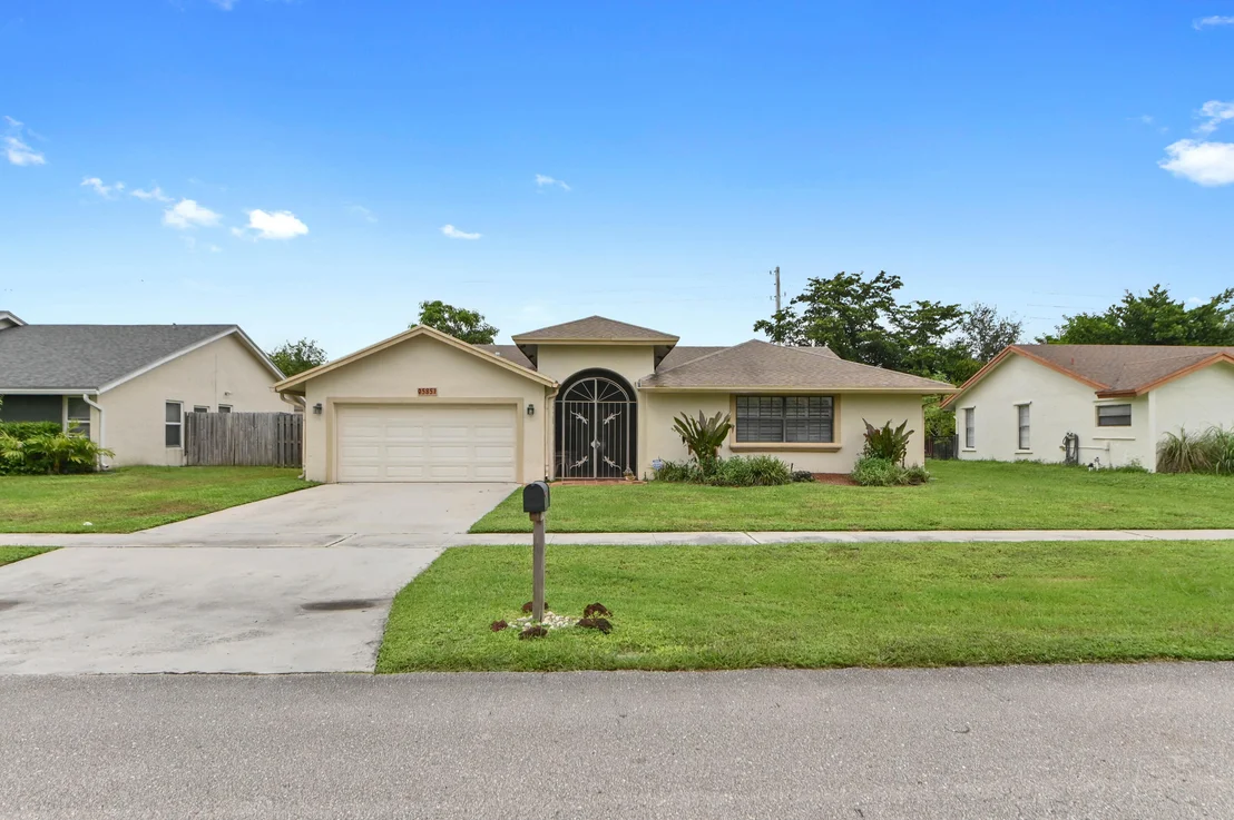 Photo of 9585 Lancaster Place