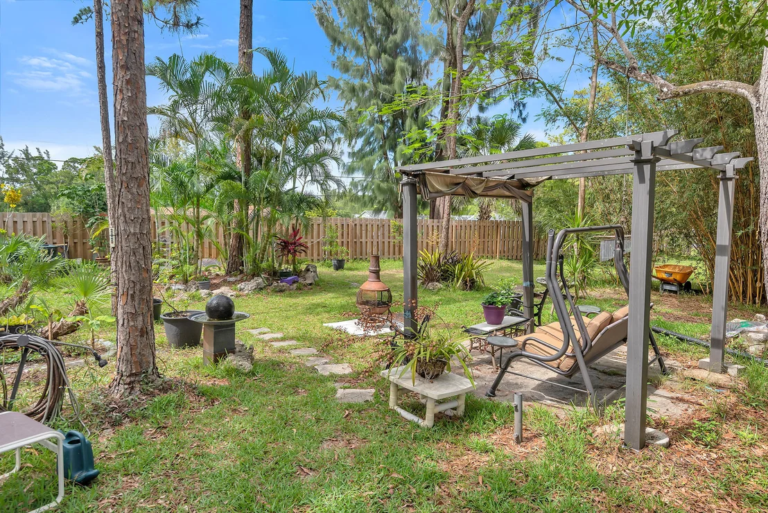 Photo of 13288 Compton Road