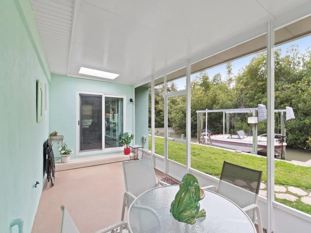 Photo of 285 Live Oak Drive