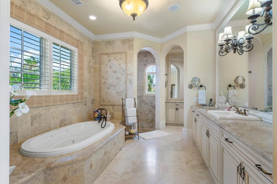 Photo of 6971 SE Harbor Circle