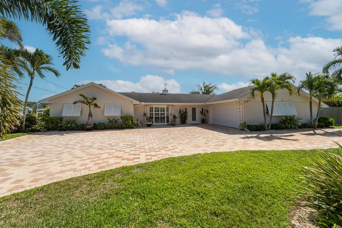Photo of 18 Saddleback Road