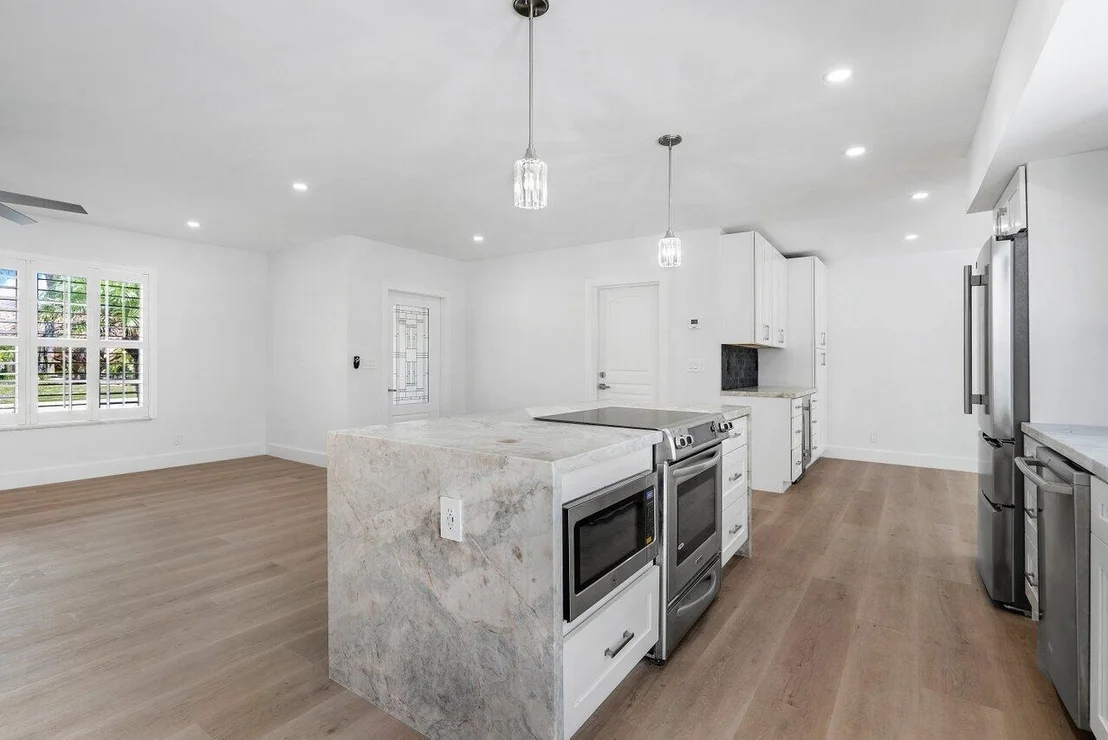 Photo of 812 Cordova Drive