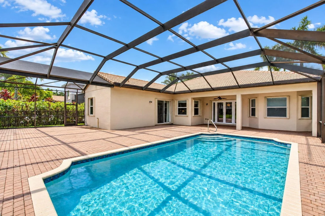Photo of 8855 Starhaven Cove