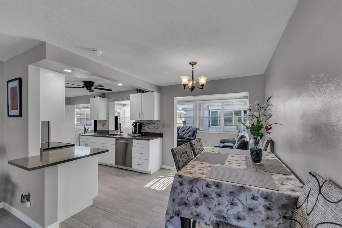 Photo of 2550 NW 2 Drive