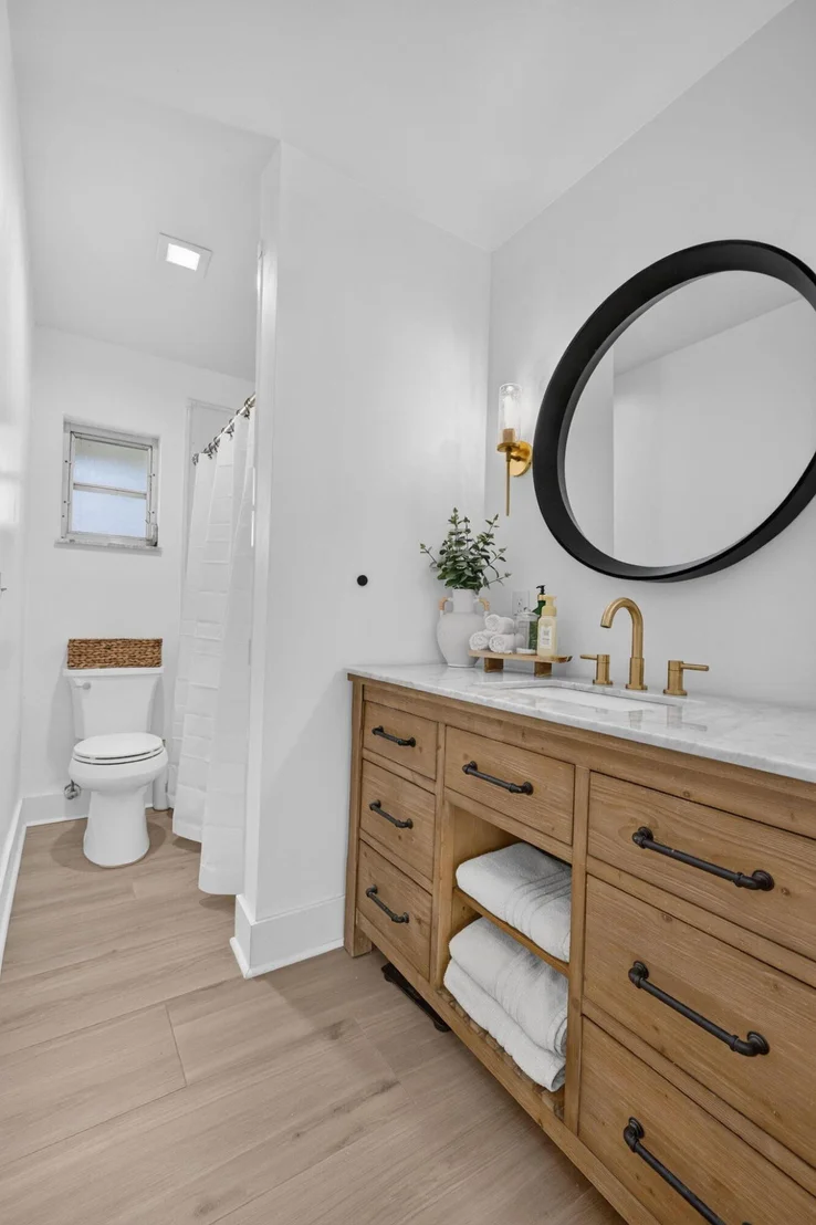 Photo of 2409 NW Everglades Boulevard