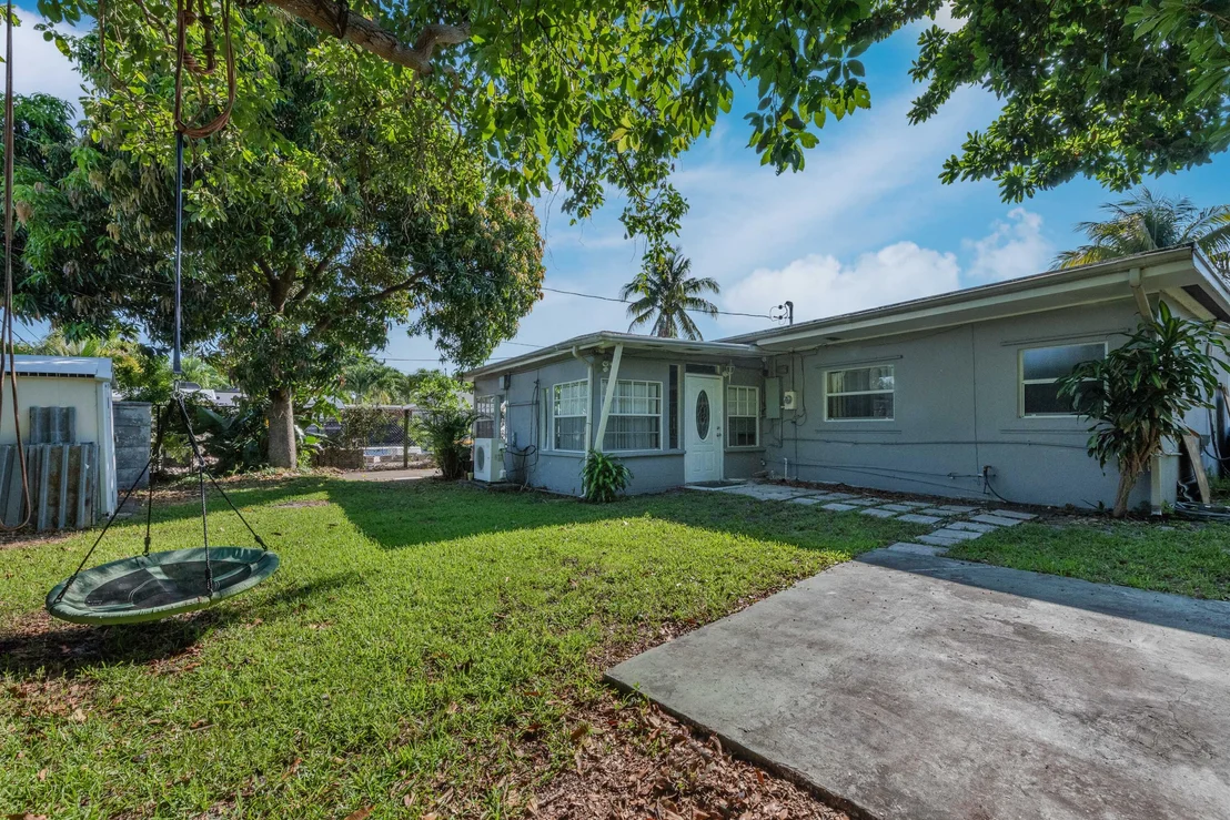 Photo of 2203 Pepper Road