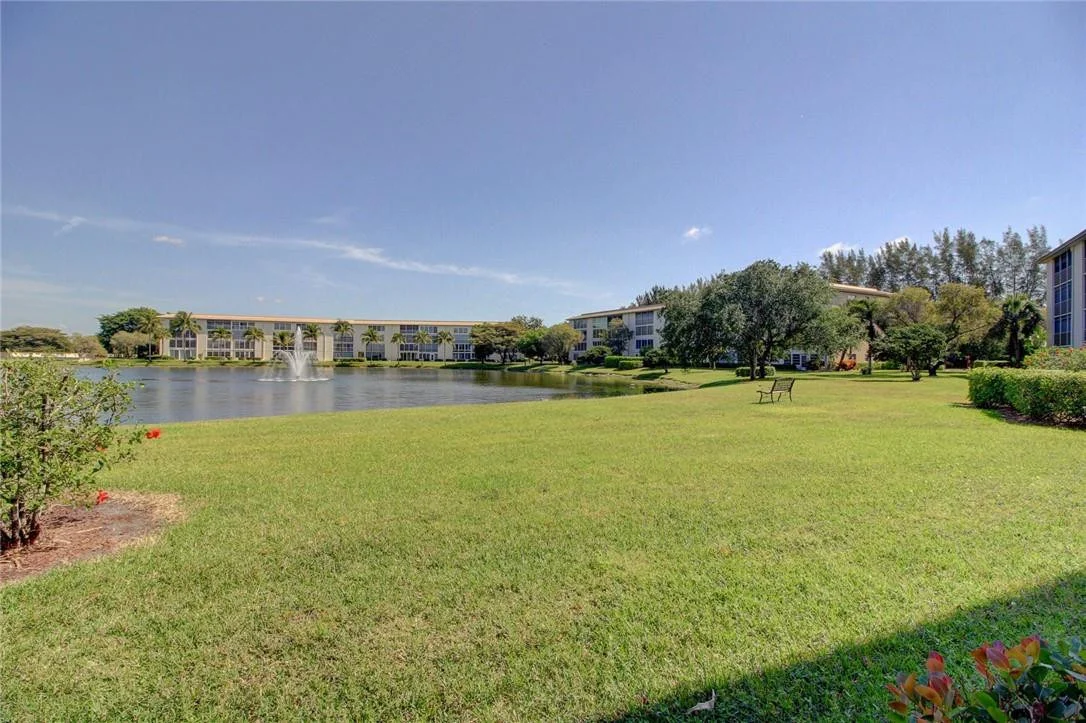 Photo of Unit D1 at 1903 Bermuda Circle