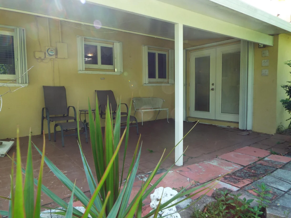 Photo of 490 SE 3rd Avenue