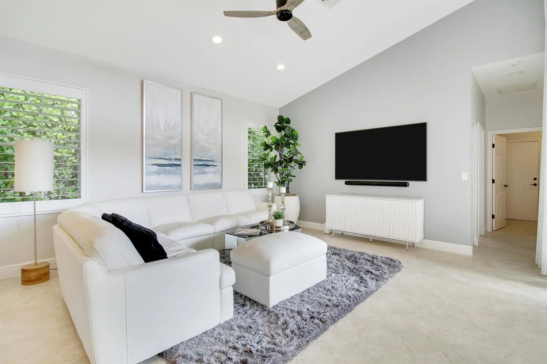 Photo of 7606 La Corniche Circle