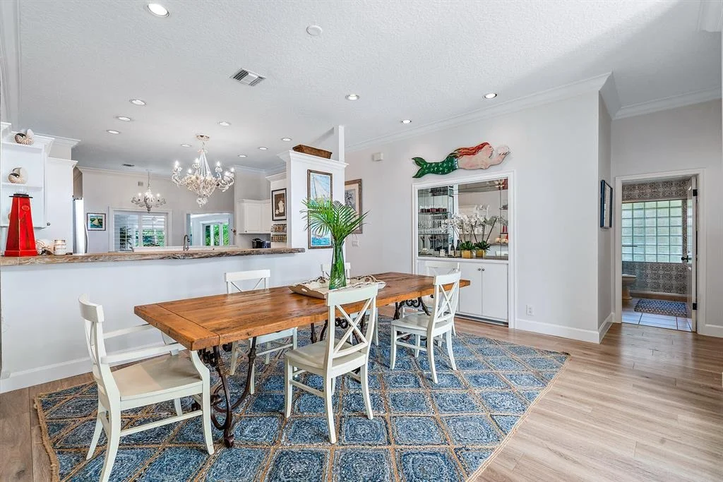 Photo of 18586 Lakeside Gardens Drive