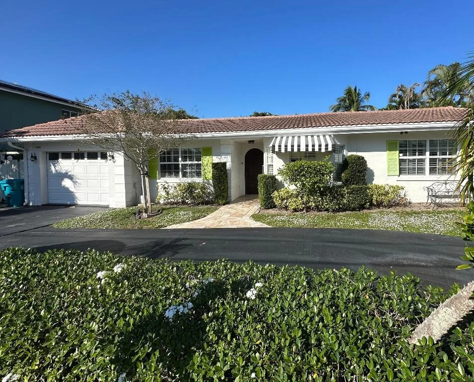 Photo of 725 Shore Drive
