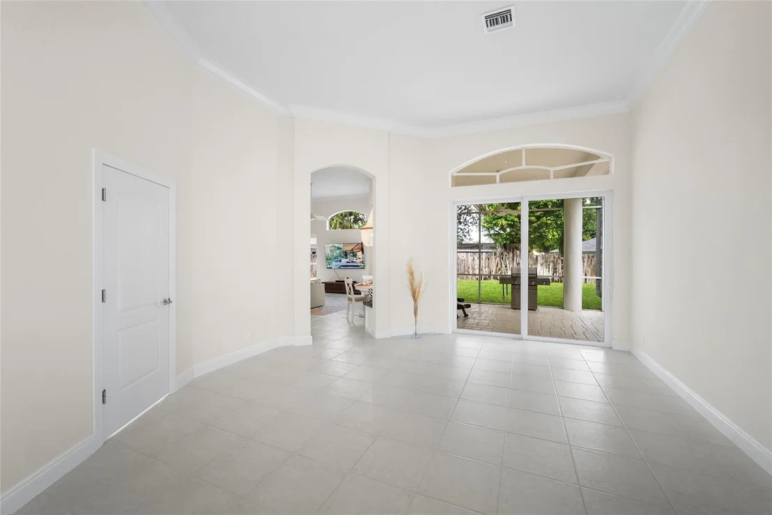Photo of 10288 Lexington Estates Boulevard