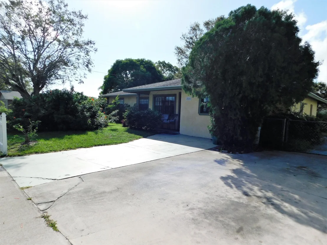 Photo of 2805 Sheraton Boulevard